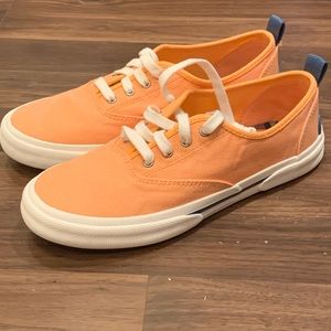 NWOT Sperry Size 9. Canvas Pink/Coral Shoes